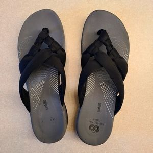 Clark's Arla Kaylie Flip Flop Sandal. Black, Size 10